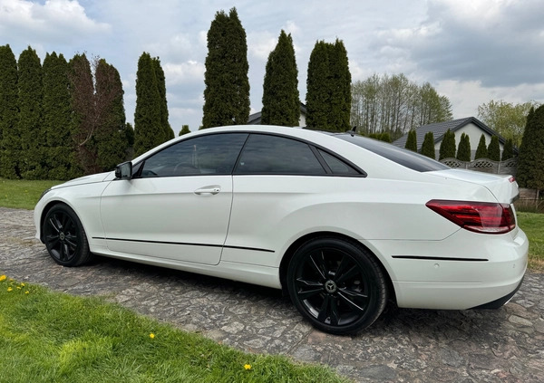 Mercedes-Benz Klasa E cena 99000 przebieg: 181401, rok produkcji 2015 z Włocławek małe 742